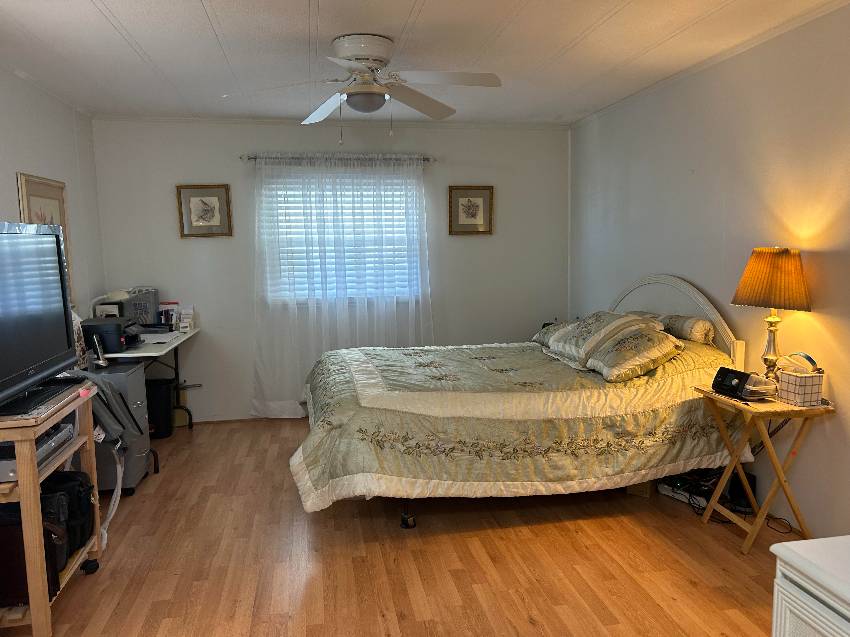 7907 Lakeshore Drive a Ellenton, FL Mobile or Manufactured Home for Sale